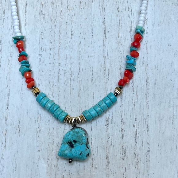 Turquoise and coral natural stones necklace - Picture 7 of 7